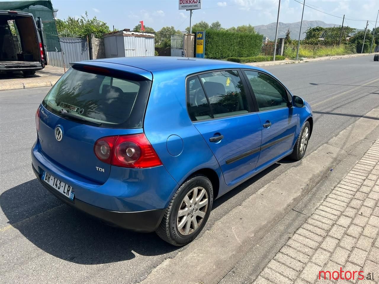 2005' Volkswagen Golf photo #3