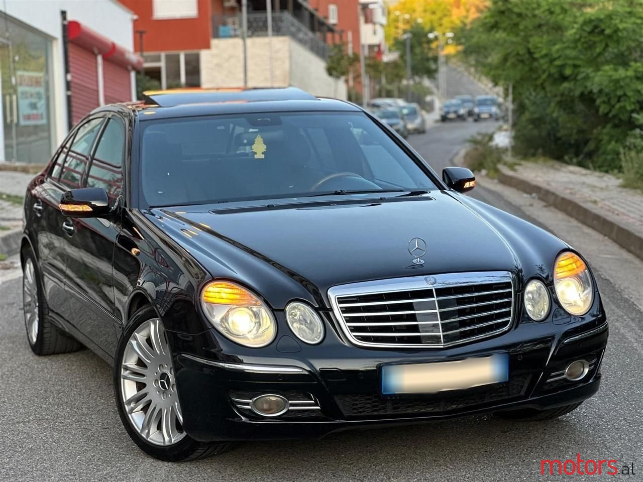 2008' Mercedes-Benz E 320 photo #1