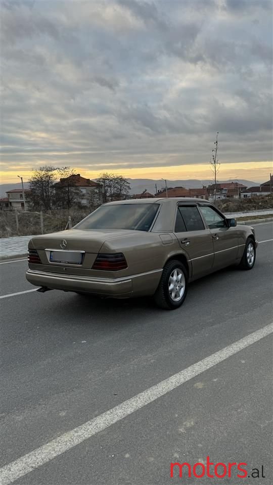 1990' Mercedes-Benz 200 photo #5