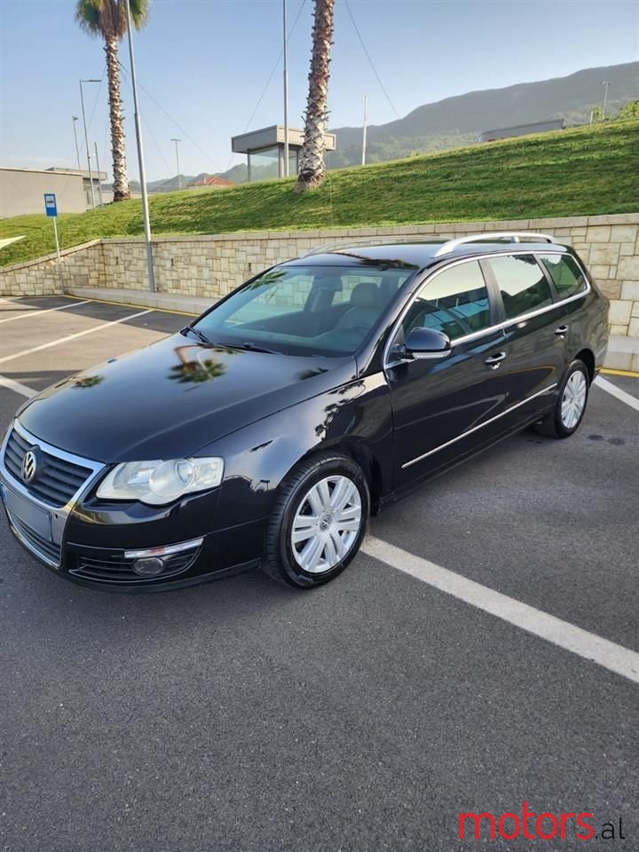 2008' Volkswagen Passat photo #4