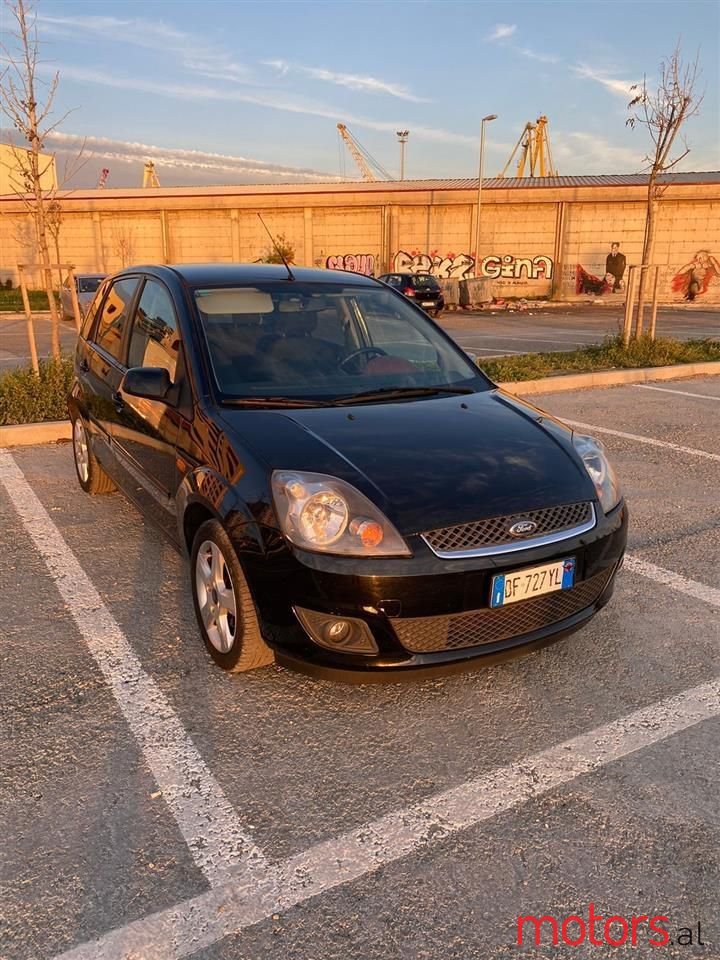 2007' Ford Fiesta photo #2