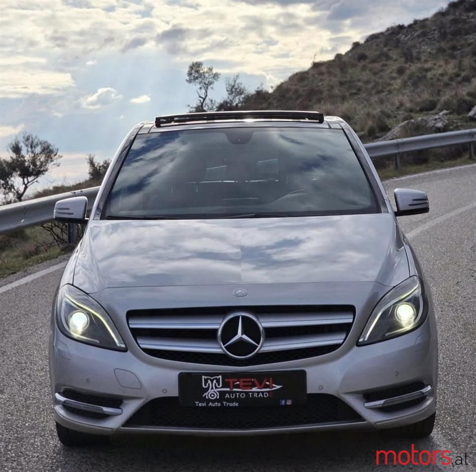2013' Mercedes-Benz B 200 photo #2