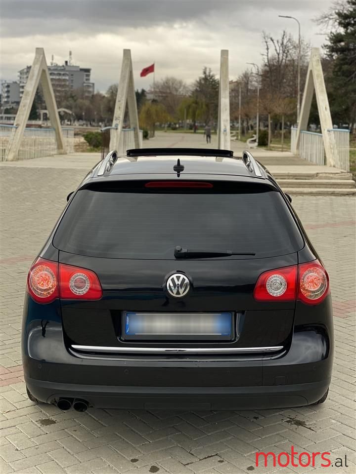 2008' Volkswagen Passat photo #6