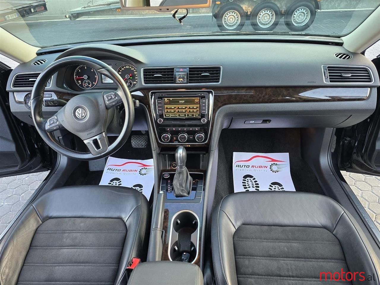 2015' Volkswagen Passat photo #5