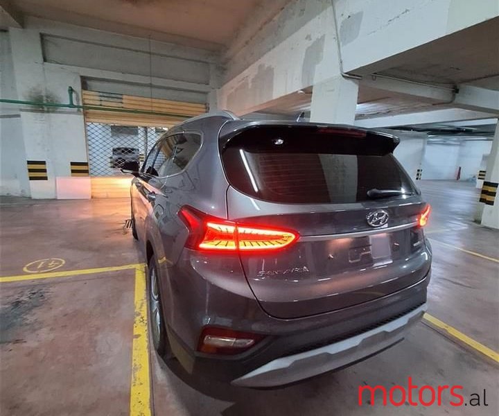 2019' Hyundai Santa Fe photo #4