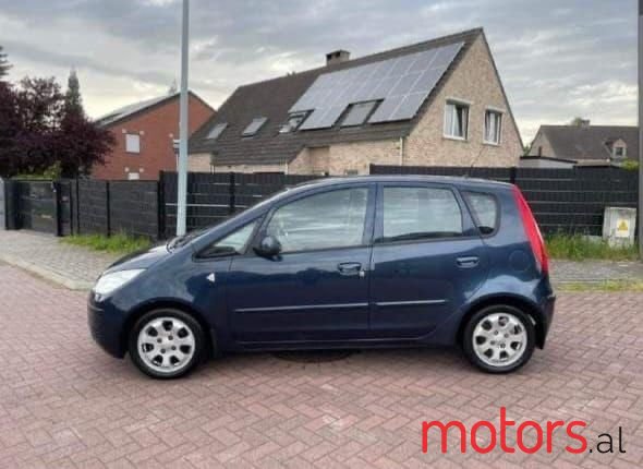 2008' Mitsubishi Colt photo #4