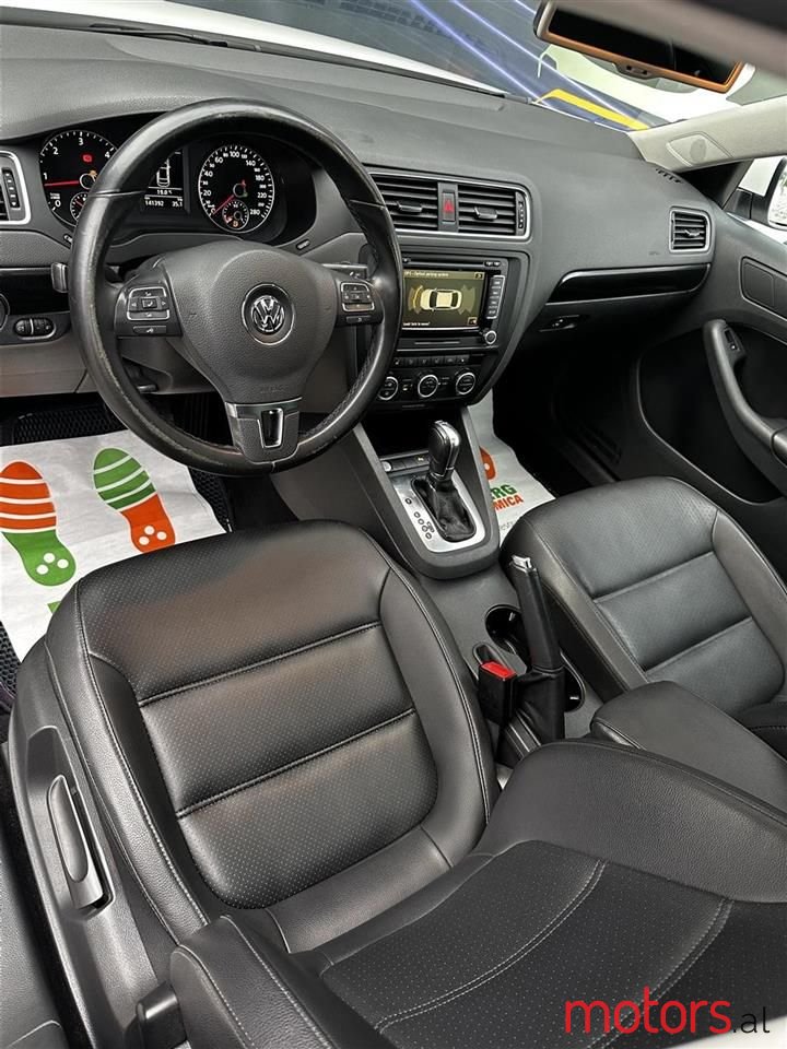 2013' Volkswagen Jetta photo #4