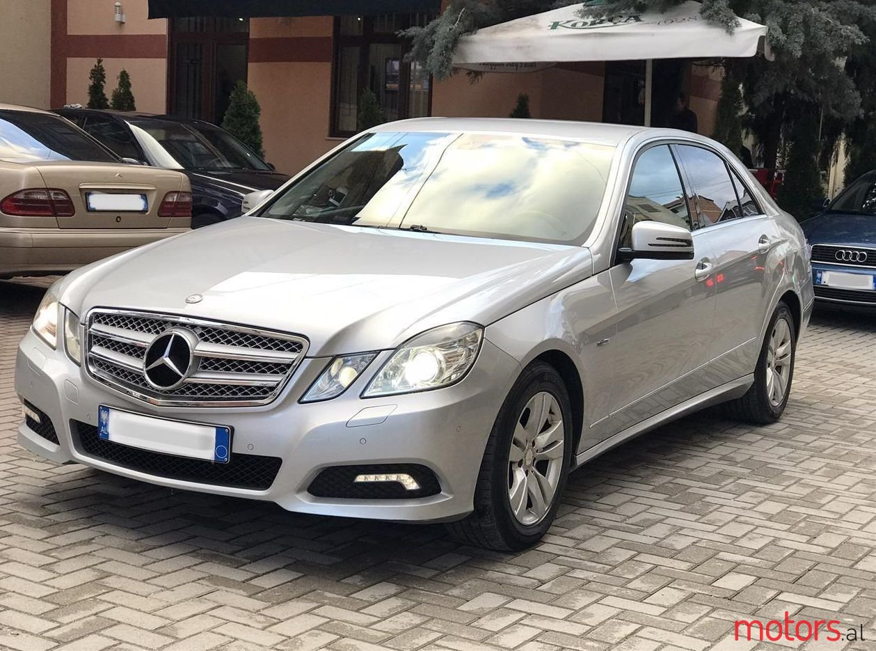 2010' Mercedes-Benz E 220 photo #1