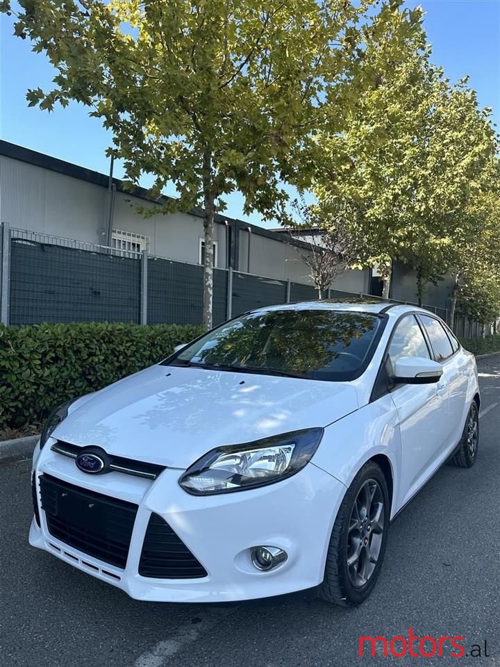 2013' Ford Focus photo #2