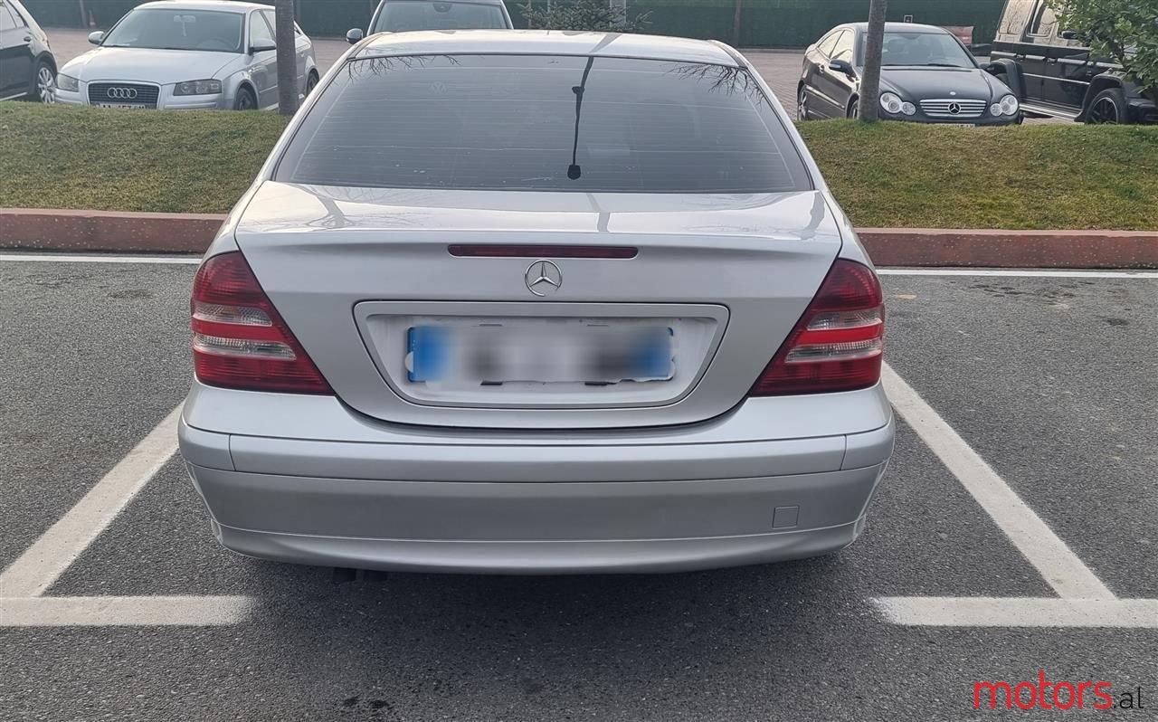 2004' Mercedes-Benz C 200 photo #4