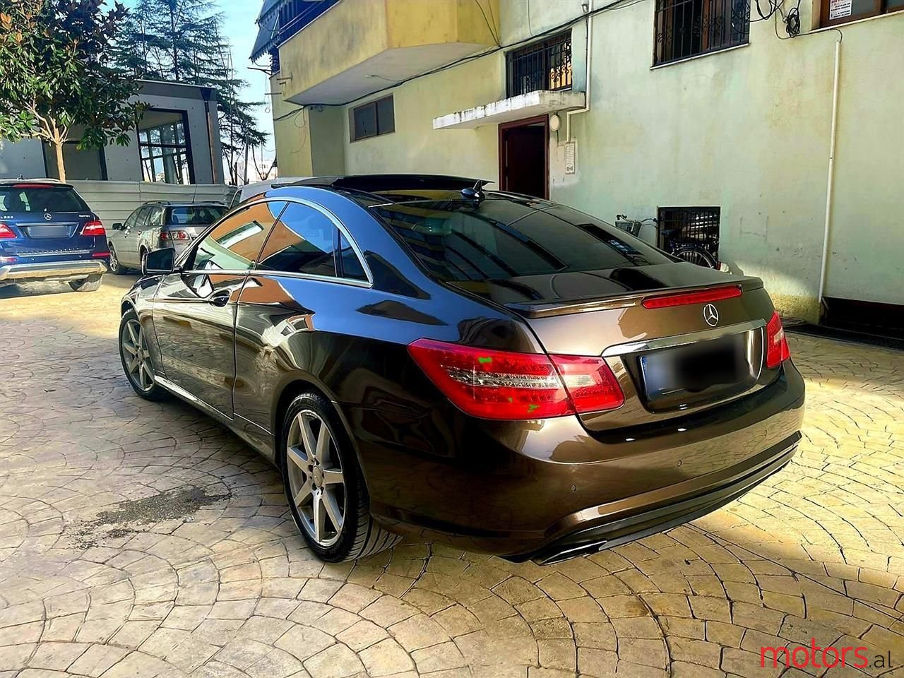 2010' Mercedes-Benz E 350 photo #6