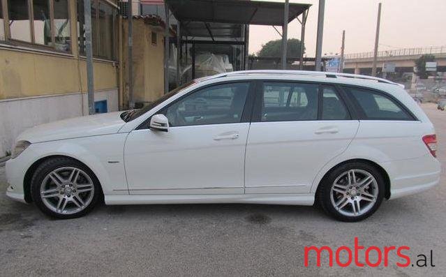 2010' Mercedes-Benz C-Class photo #1