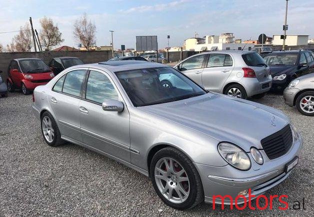 2004' Mercedes-Benz E-Class photo #1