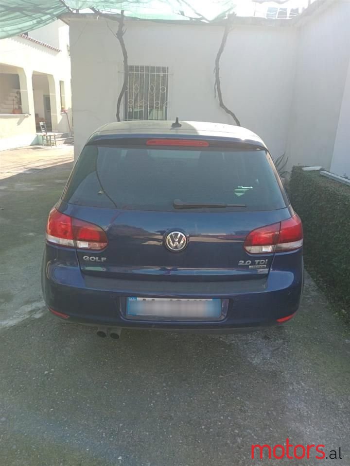 2009' Volkswagen Golf photo #3