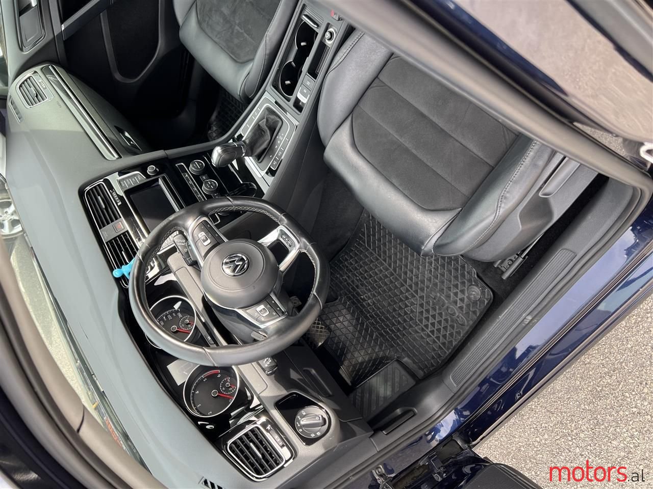 2014' Volkswagen Golf photo #4