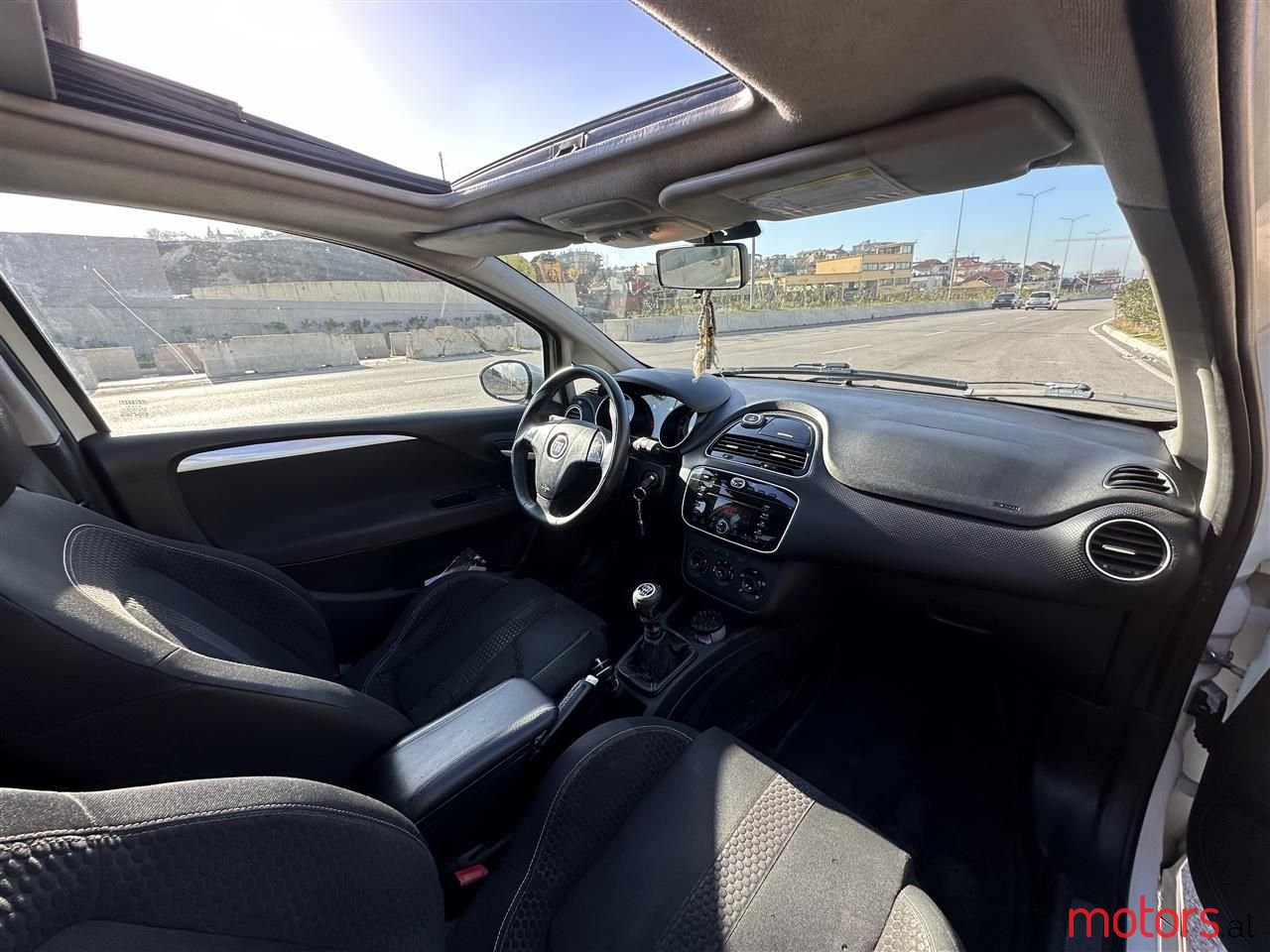 2010' Fiat Grande Punto photo #2