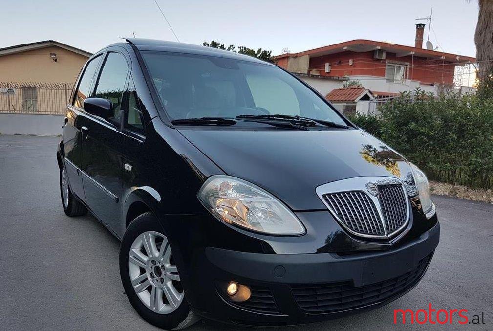 2006' Lancia Musa photo #1