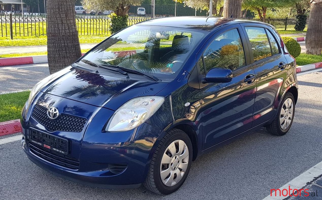 2006' Toyota Yaris photo #1