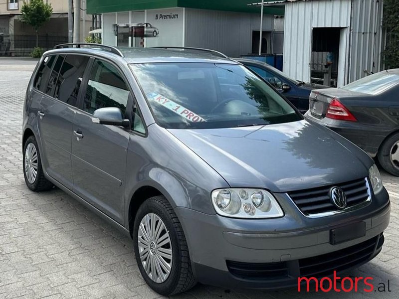 2006' Volkswagen Touran photo #5