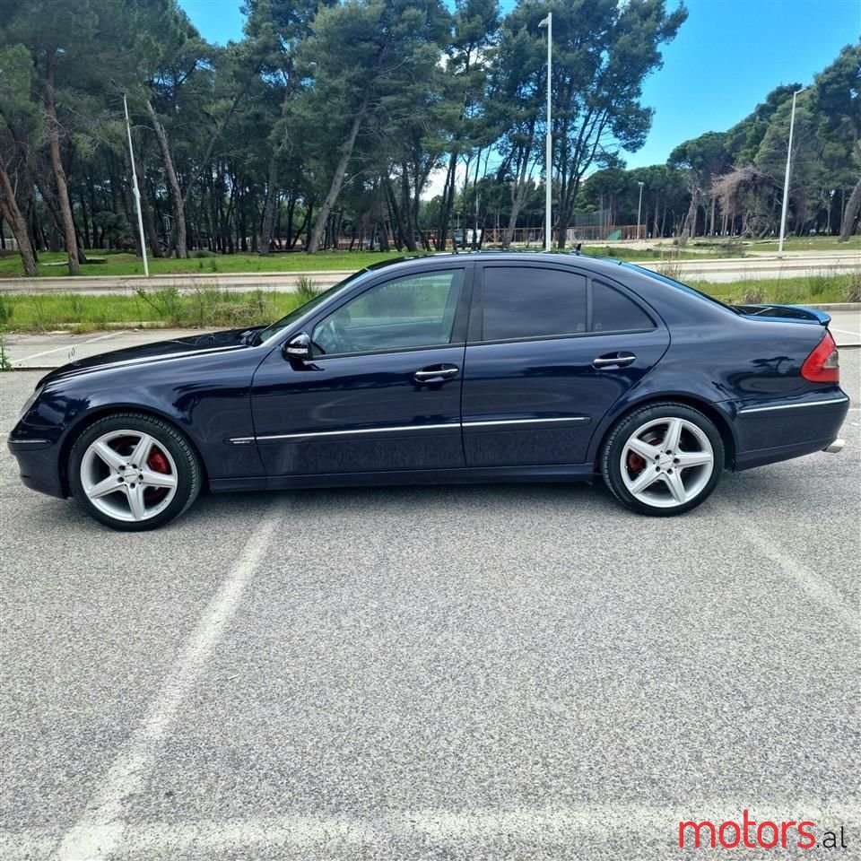 2008' Mercedes-Benz E 320 photo #4