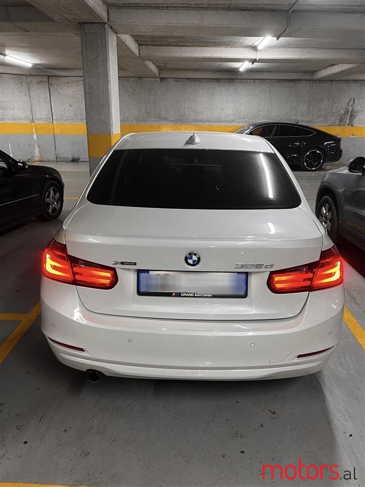 2014' BMW 320 Xdrive photo #2