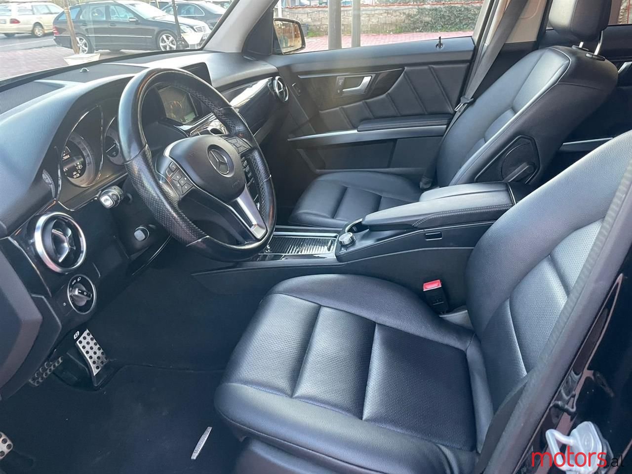 2013' Mercedes-Benz GLK 250 photo #3