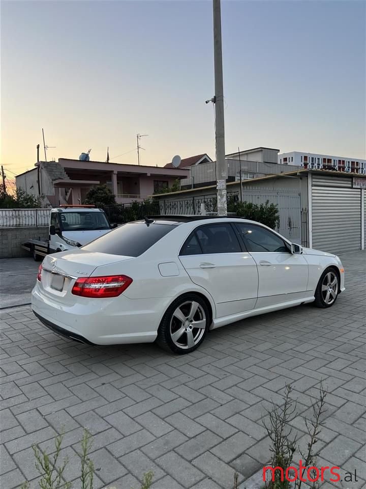 2011' Mercedes-Benz E 350 photo #4
