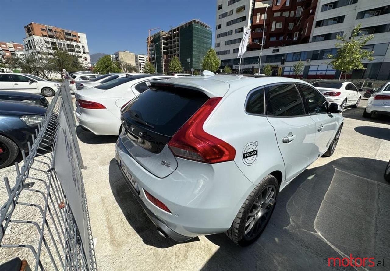 2013' Volvo V40 photo #3