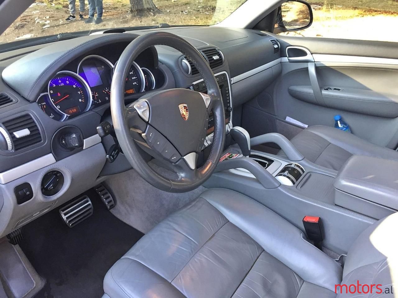 2005' Porsche Cayenne photo #2