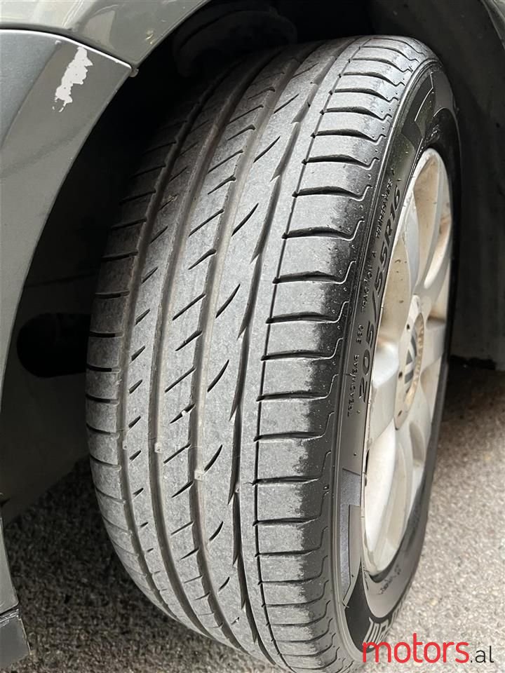 2006' Volkswagen Golf photo #4