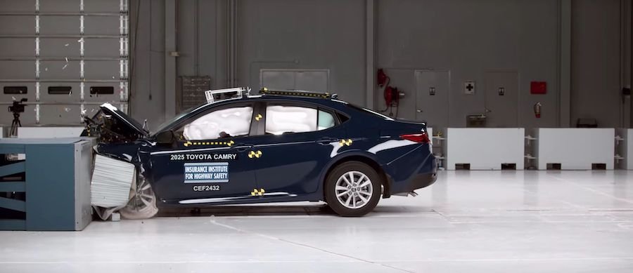 2025 Toyota Camry crash test