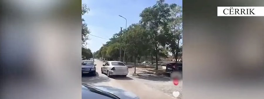 Bënte manovra të rrezikshme me “Benz” dhe videon e hidhte në TikTok/ Cërrik, procedohet i riu