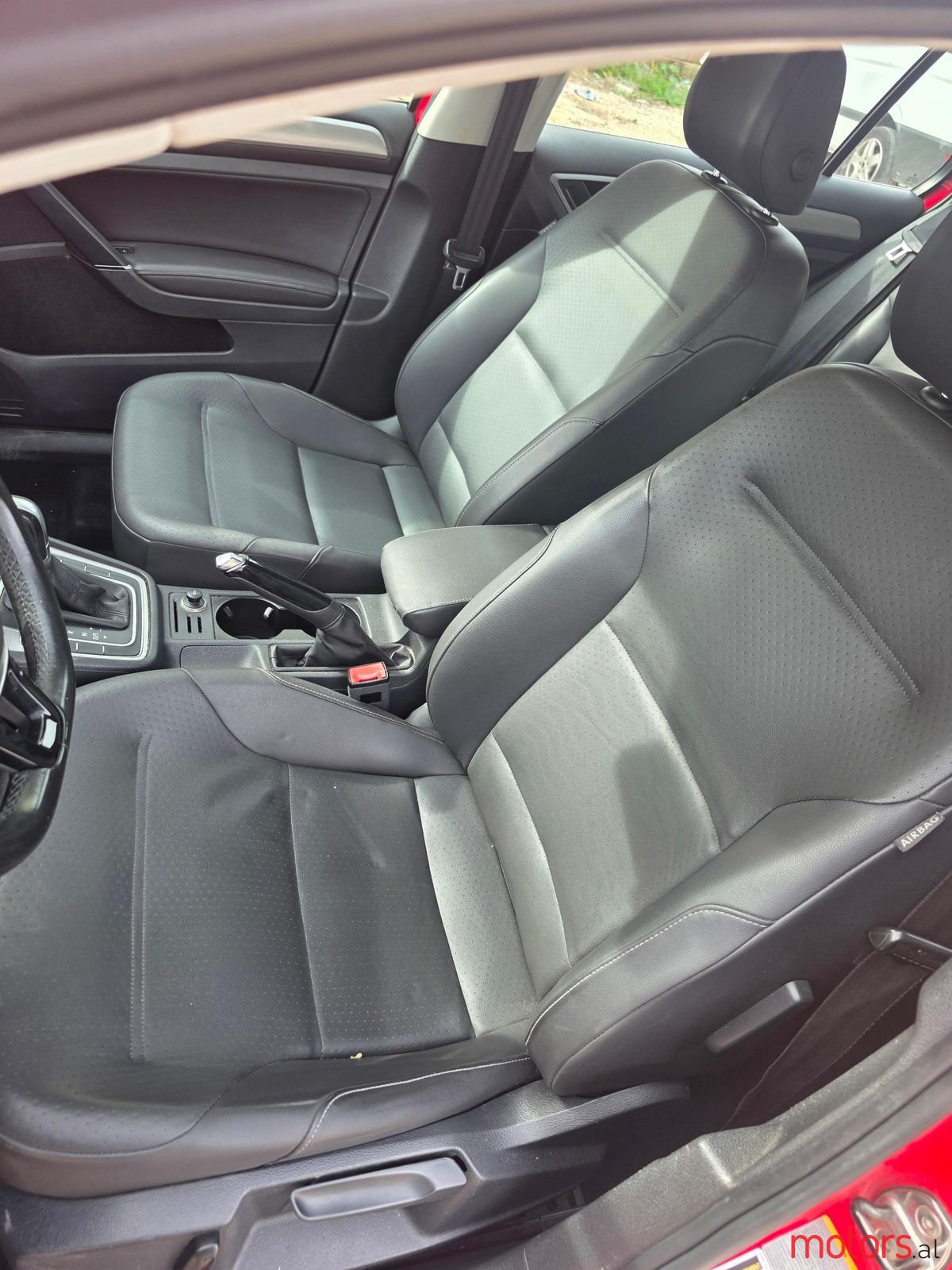 2015' Volkswagen Golf photo #3