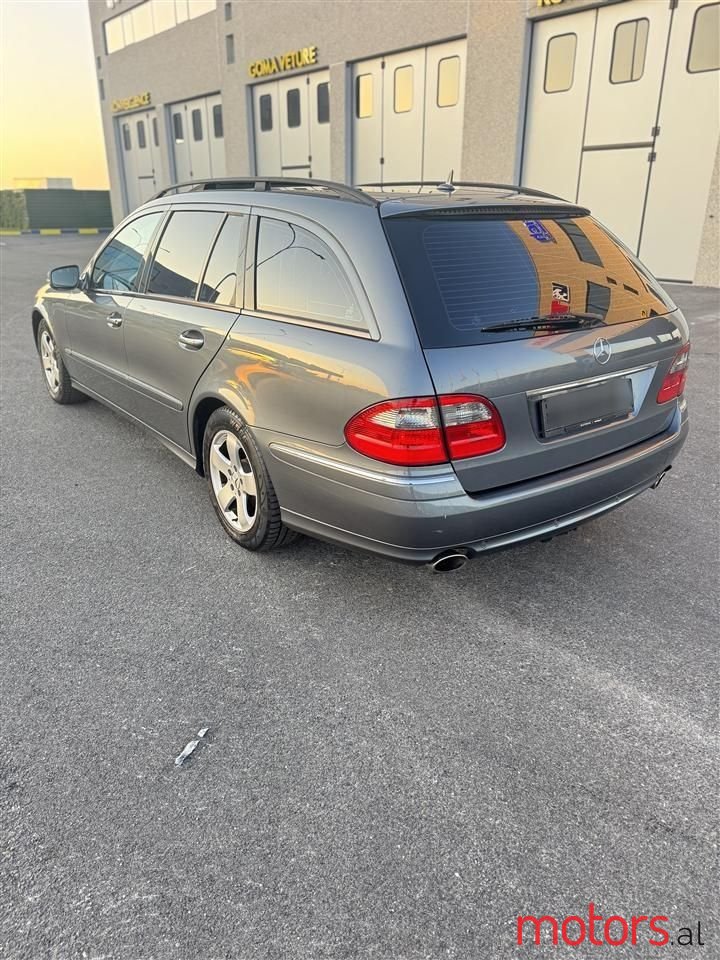 2006' Mercedes-Benz E 200 photo #2