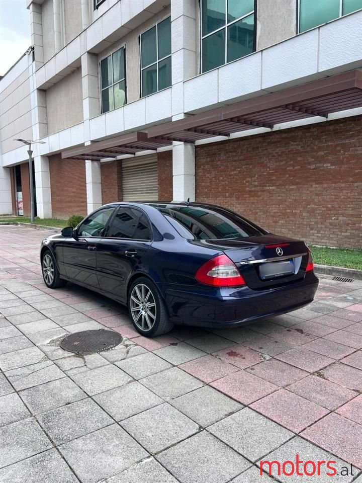 2006' Mercedes-Benz E 200 photo #3