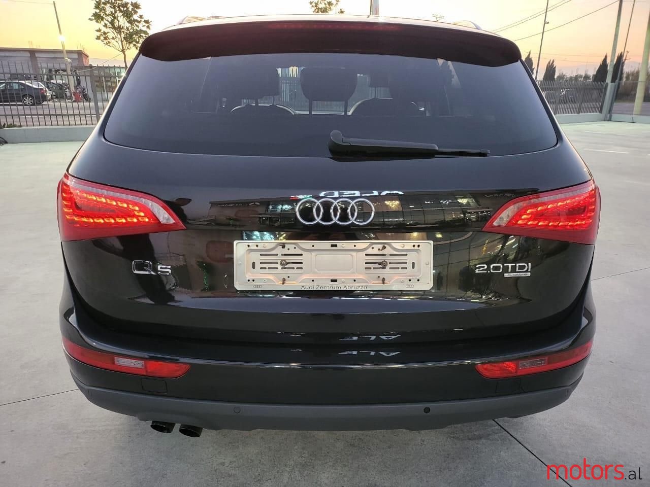 2010' Audi Q5 photo #6