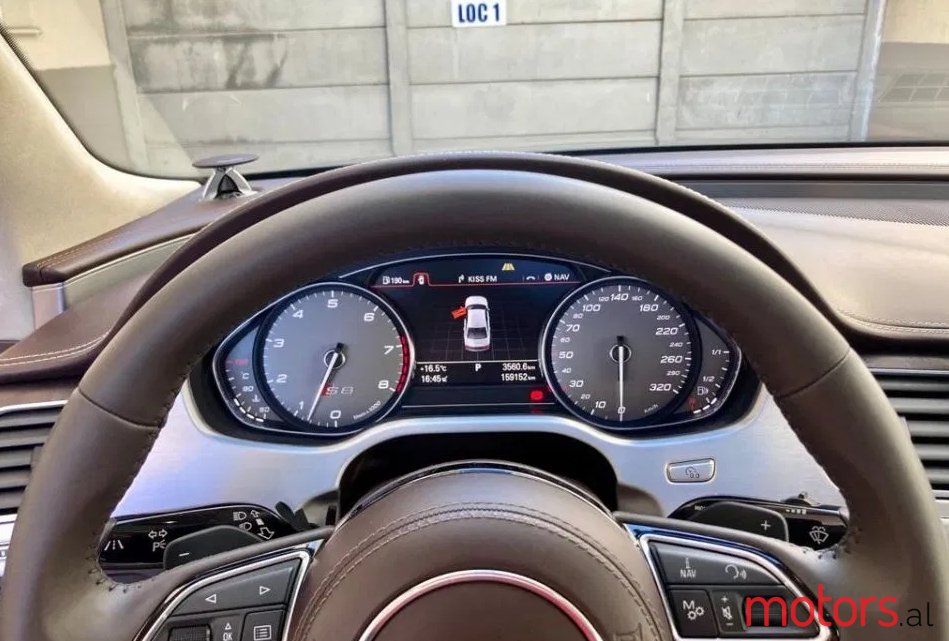 2017' Audi S8 photo #5