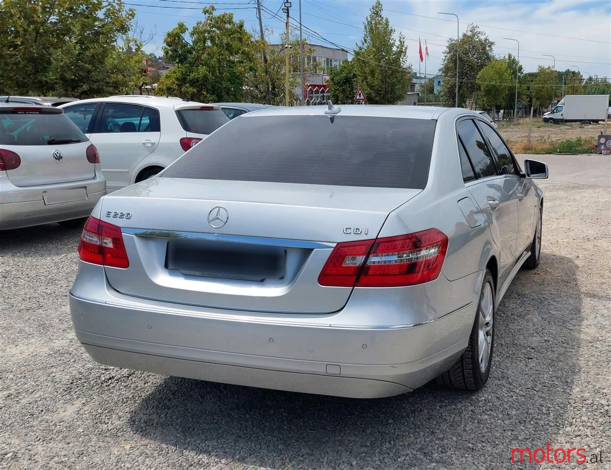 2011' Mercedes-Benz E 220 photo #4