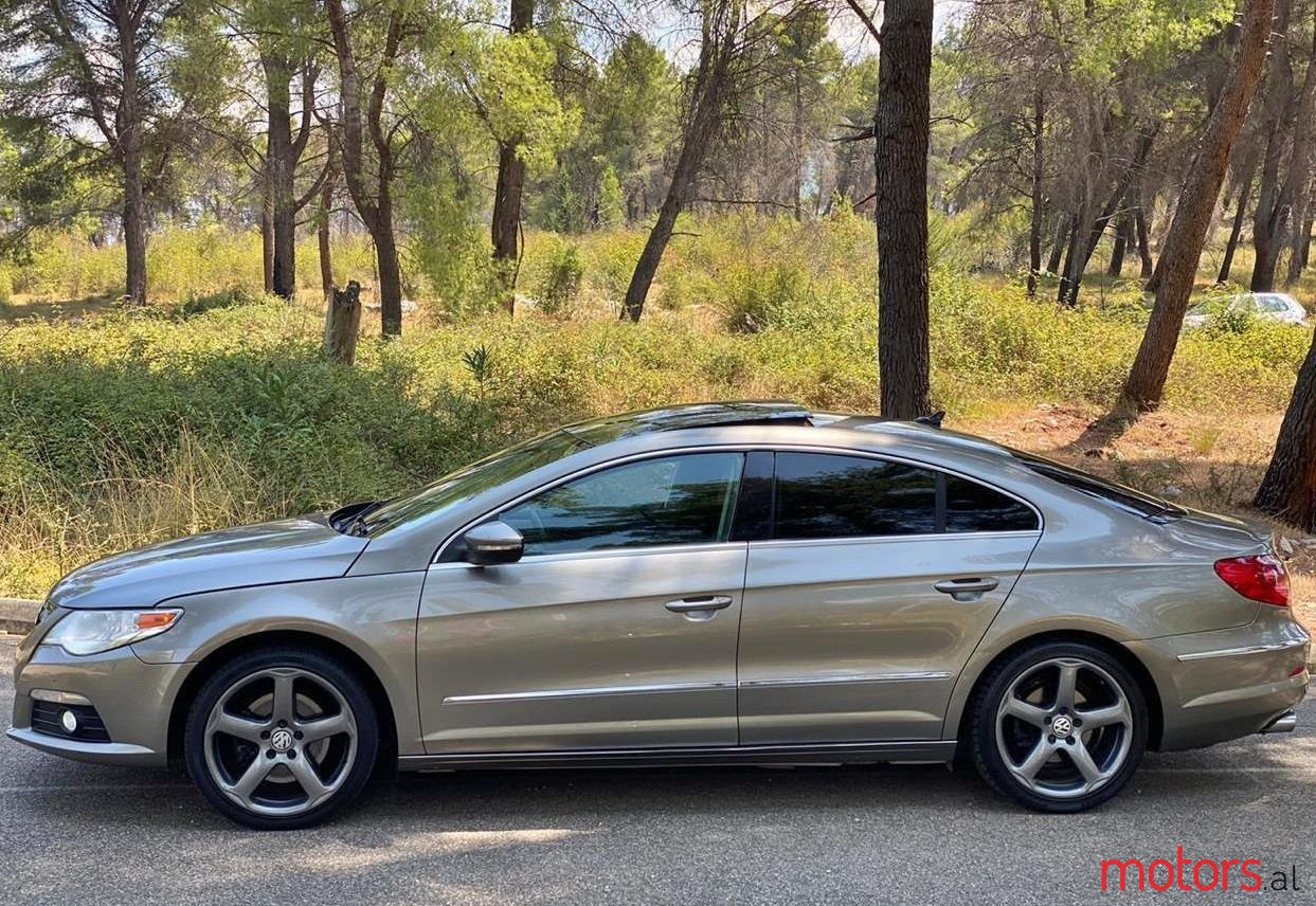 2010' Volkswagen CC photo #1