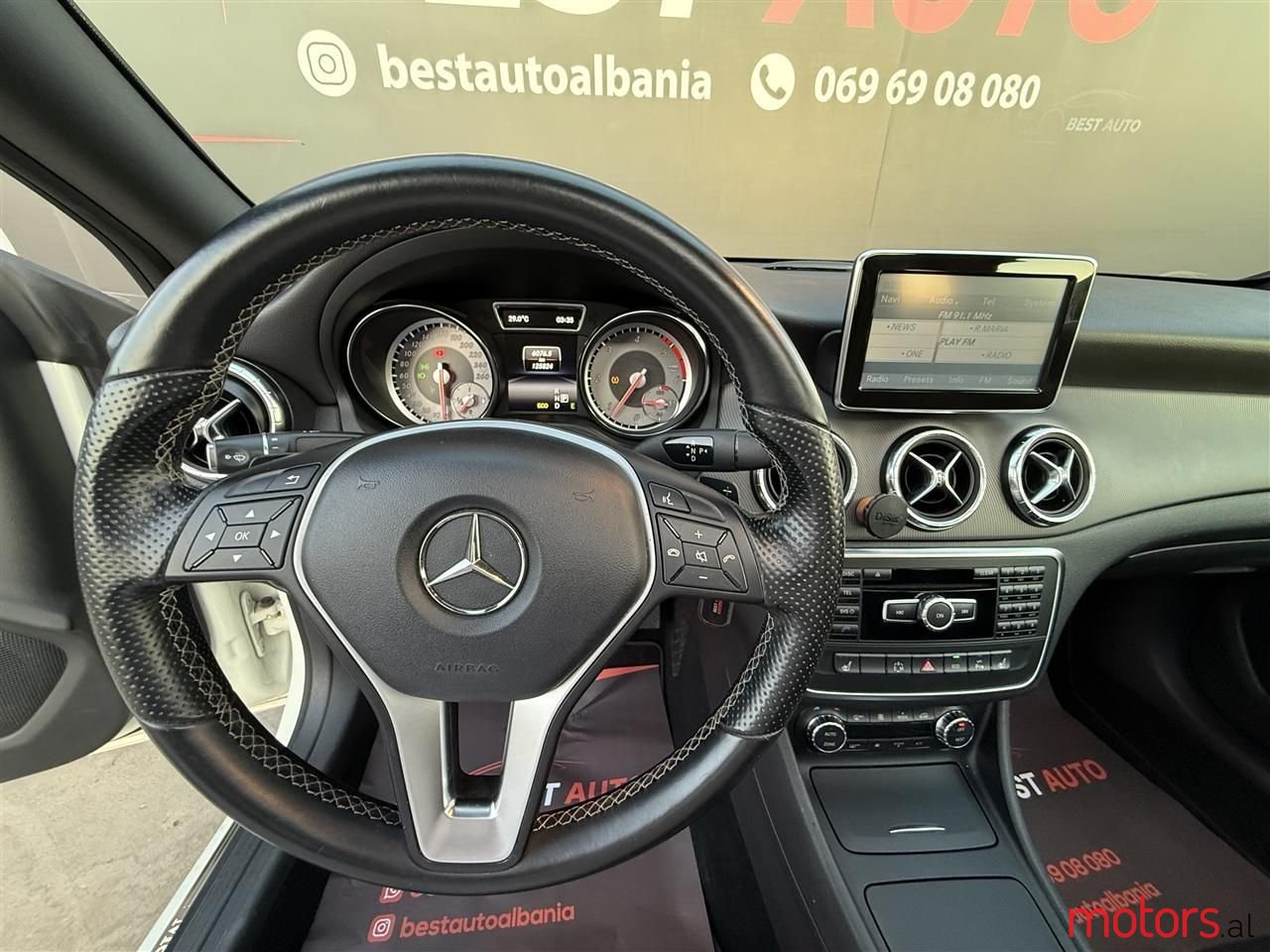 2014' Mercedes-Benz CLA 200 photo #5