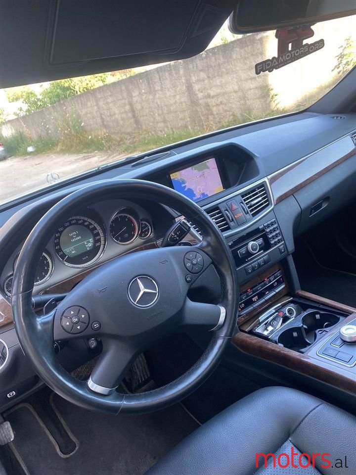 2012' Mercedes-Benz 350 photo #5