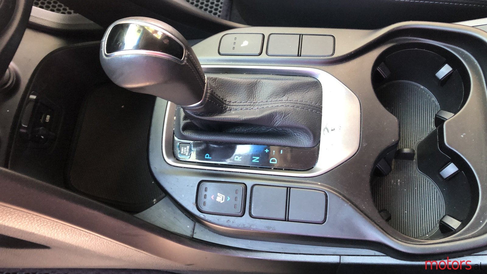 2014' Hyundai Santa Fe photo #5