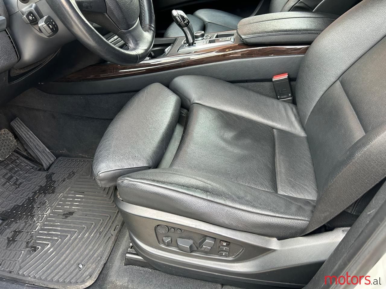 2011' BMW X5 photo #5