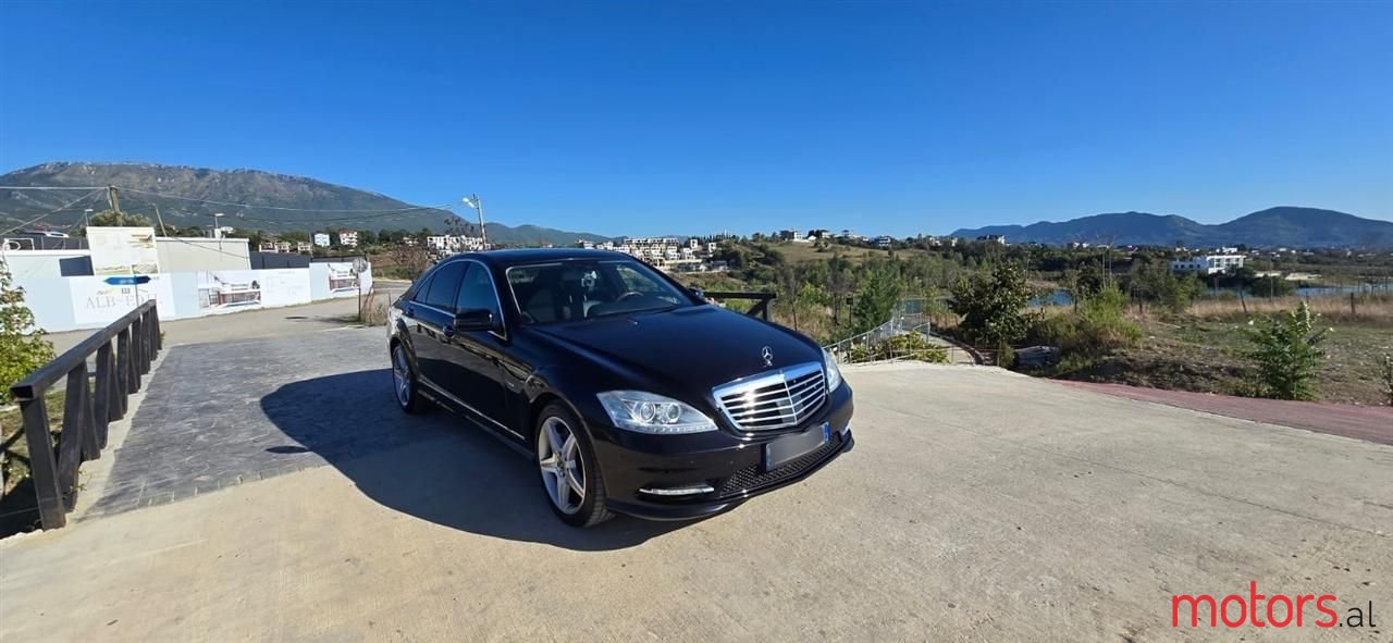 2012' Mercedes-Benz S 350 photo #1