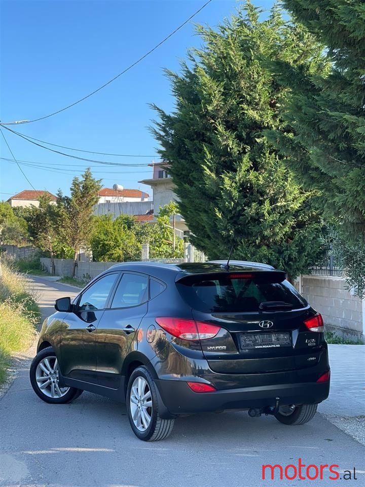2011' Hyundai ix35 photo #2