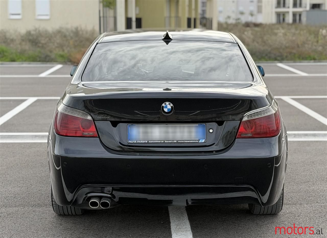 2009' BMW 525 photo #4