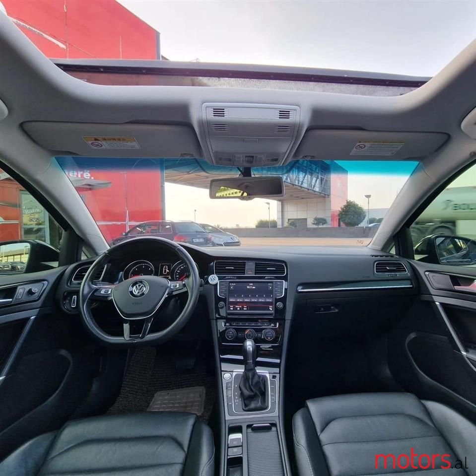 2013' Volkswagen Golf photo #5