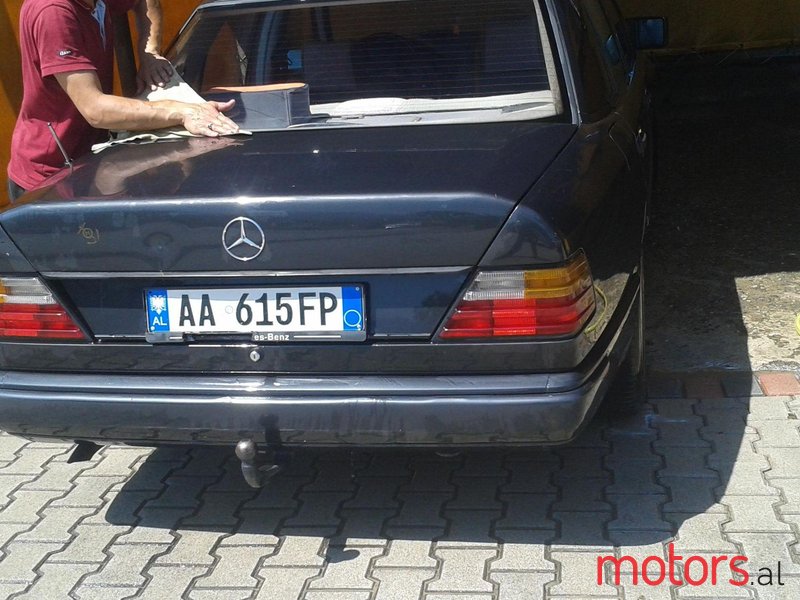 1989' Mercedes-Benz 200 photo #1