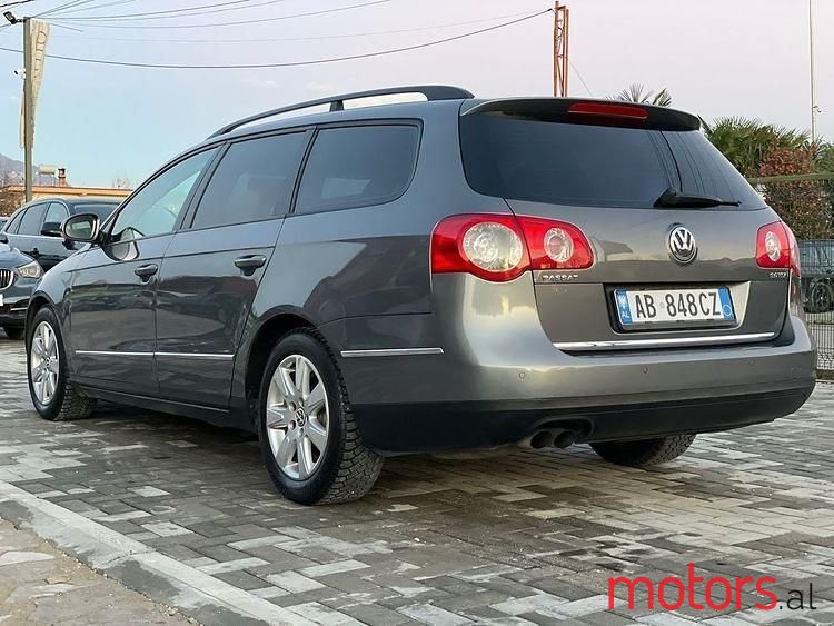 2008' Volkswagen Passat photo #4