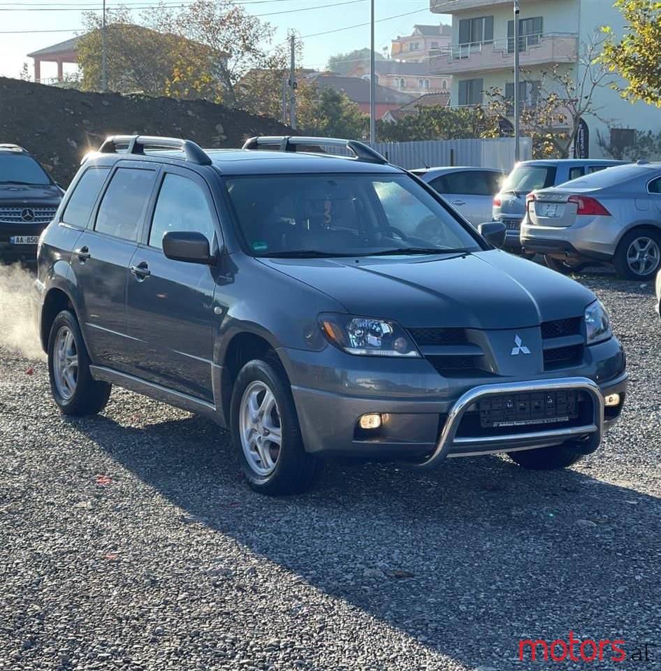 2004' Mitsubishi Outlander photo #3